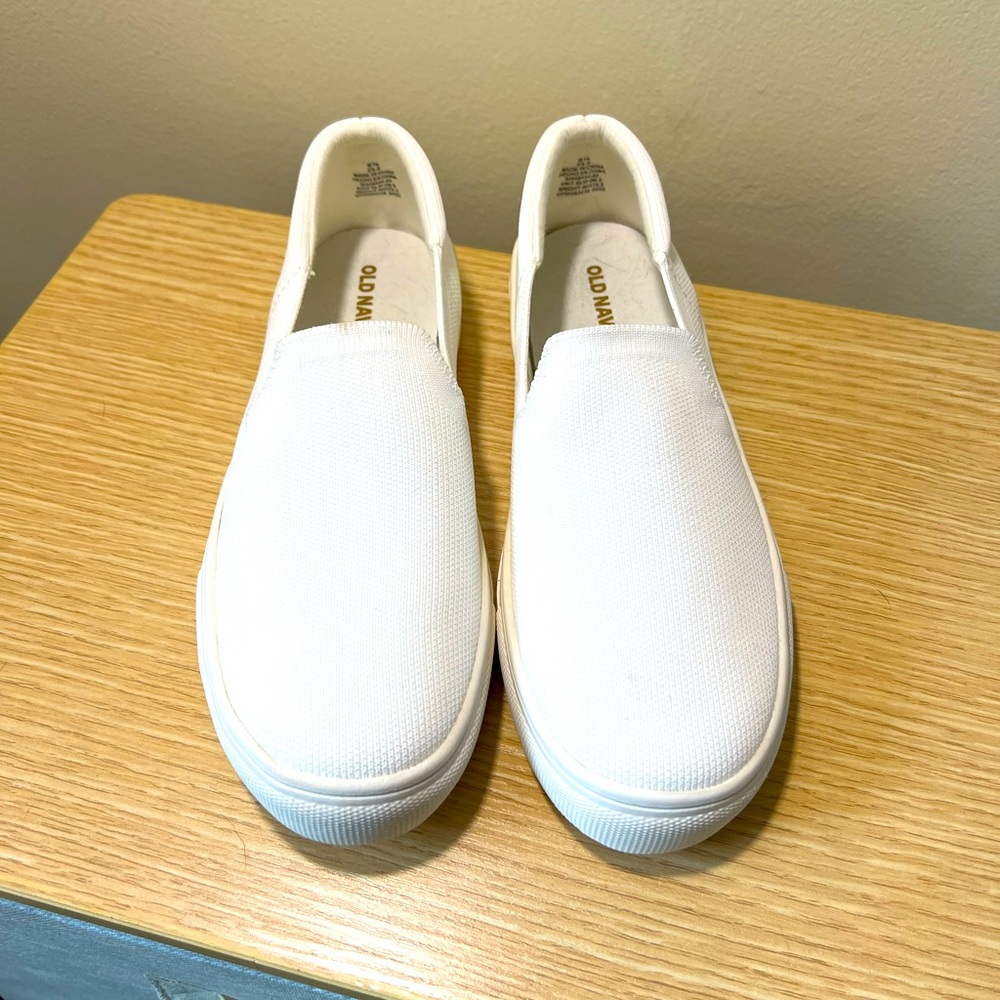 White slip on Old Navy sneakers